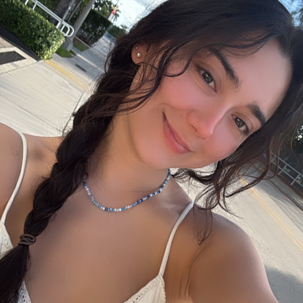 Meet your Posher, Nicole